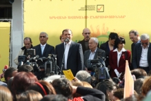 Նախընտրական հանդիպումներ Նոր Նորք վարչական շրջանի բնակիչների հետ